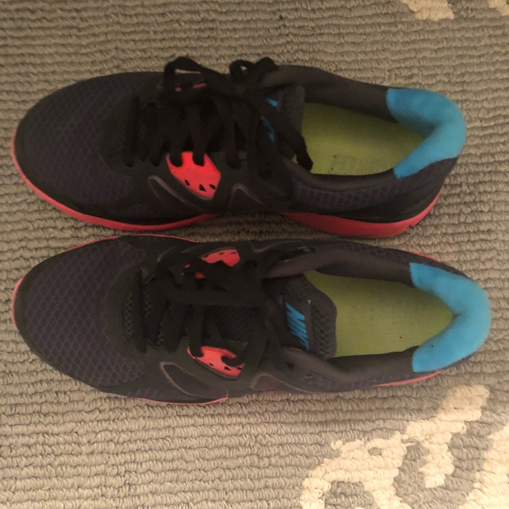Nike women’s shoes - Picture 3 of 5